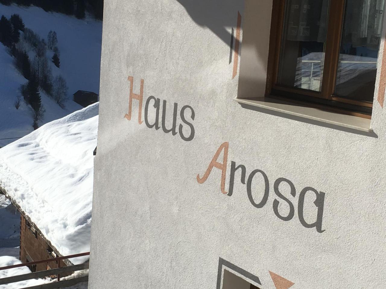 カップルHaus Arosaアパートメント エクステリア 写真